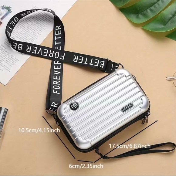 Ladies Stylish & Durable Suitcase Design Shoulder Bag. Size:OS - Picture 3 of 4